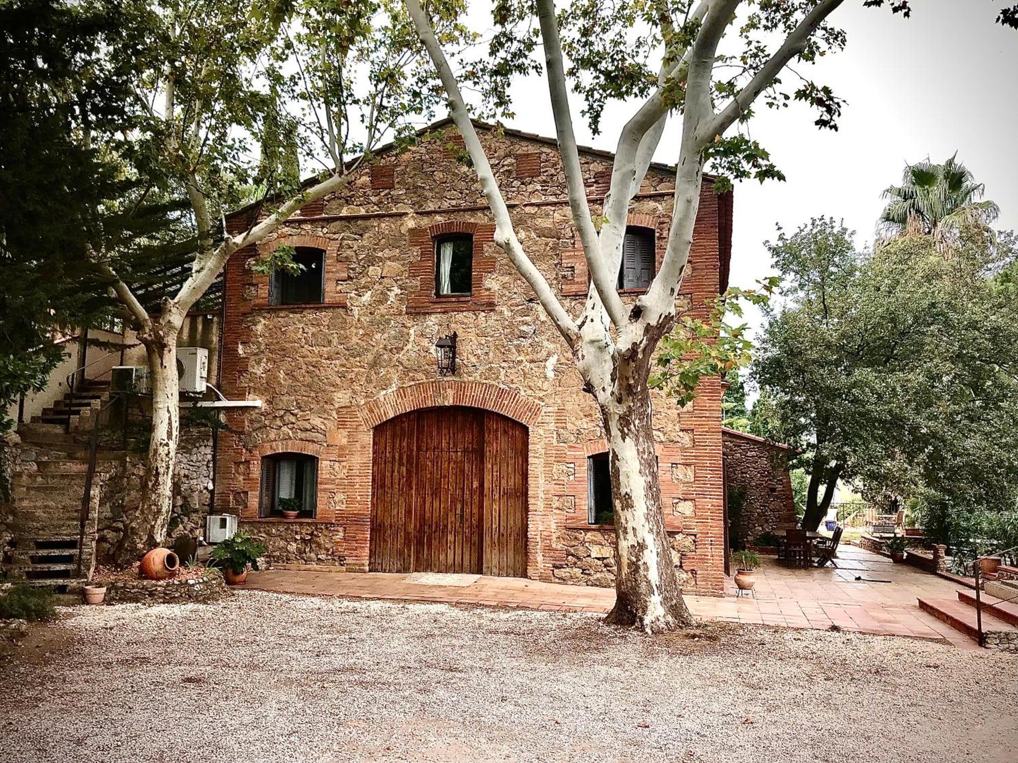Le Mas Petit Thuir Exterior photo